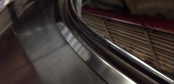  NYC Subway upskirt voyer Part 2